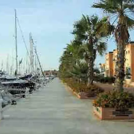 Club Nautico