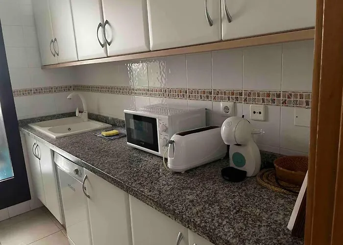 Club Nautico * デニア